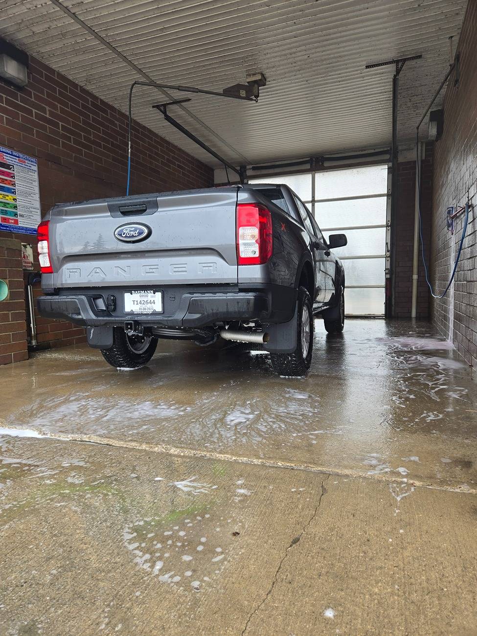 Ford Ranger Raptor soft roll tonneau and husky mud flaps 20241226_141125