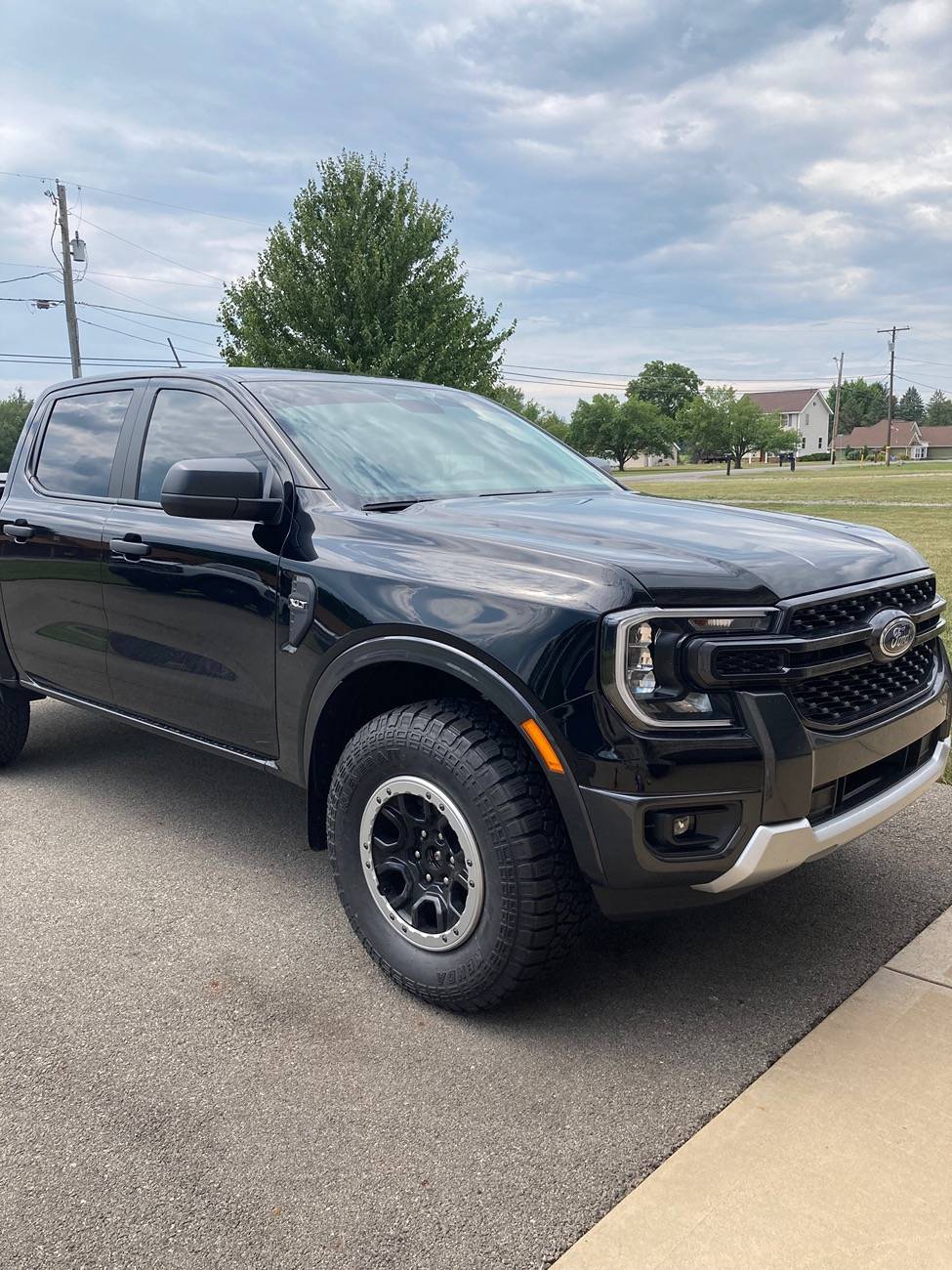 Ford Ranger 17" rims with larger tires for 2024 Lariat IMG_1892