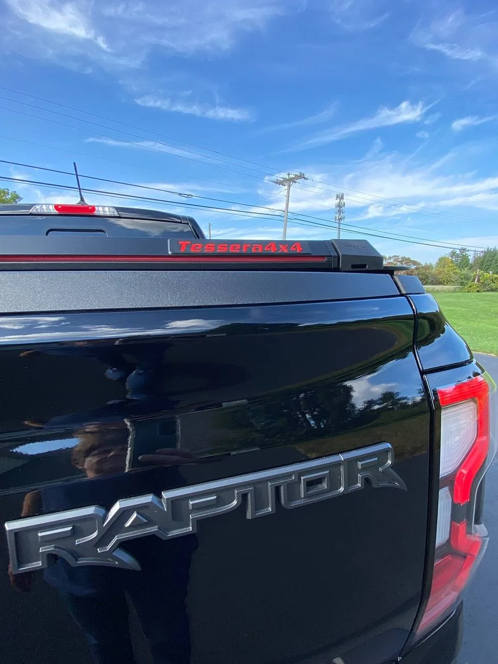 Ford Ranger Diamondback SE Tonneau + Yakima Skyline HD system Installed IMG_3356