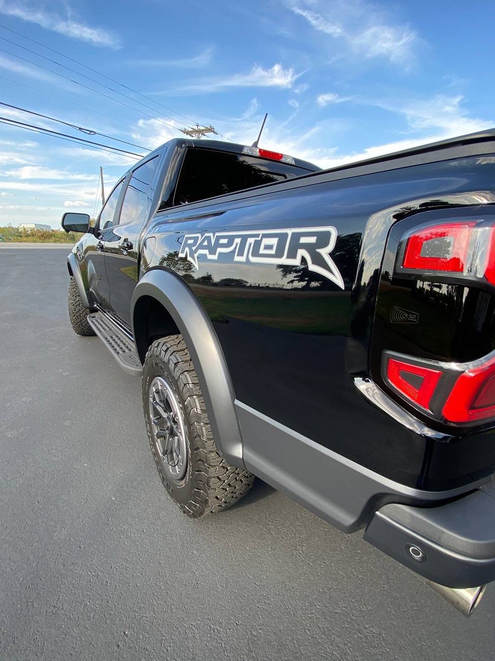 Ford Ranger Diamondback SE Tonneau + Yakima Skyline HD system Installed IMG_3353