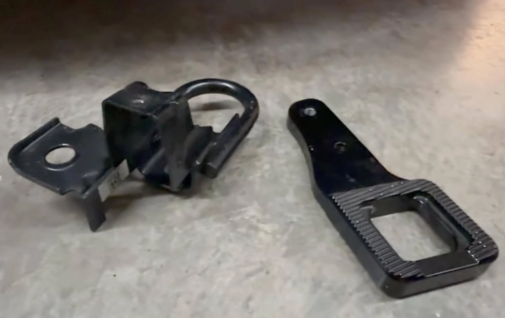 Ford Ranger Front tow hooks from F150 work on RR Screenshot 2025-01-06 at 12.29.36 PM