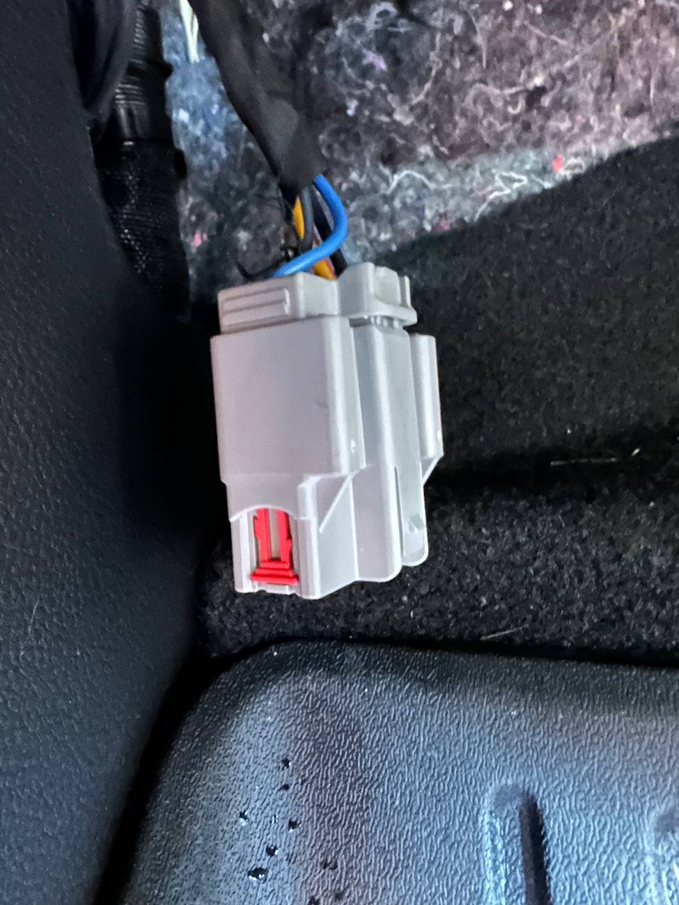 Ford Ranger wires for trailer brake controller '24 Ranger? IMG_1336
