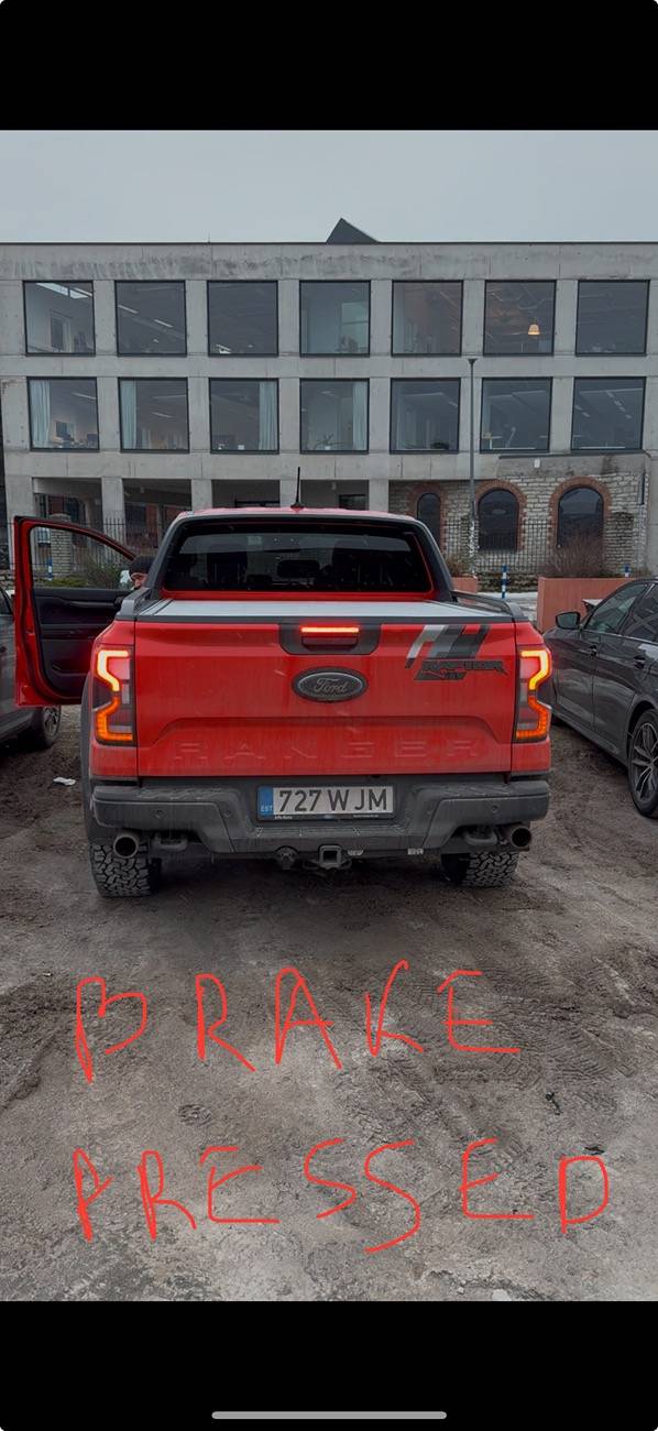 Ford Ranger Rear brake lights IMG_1293
