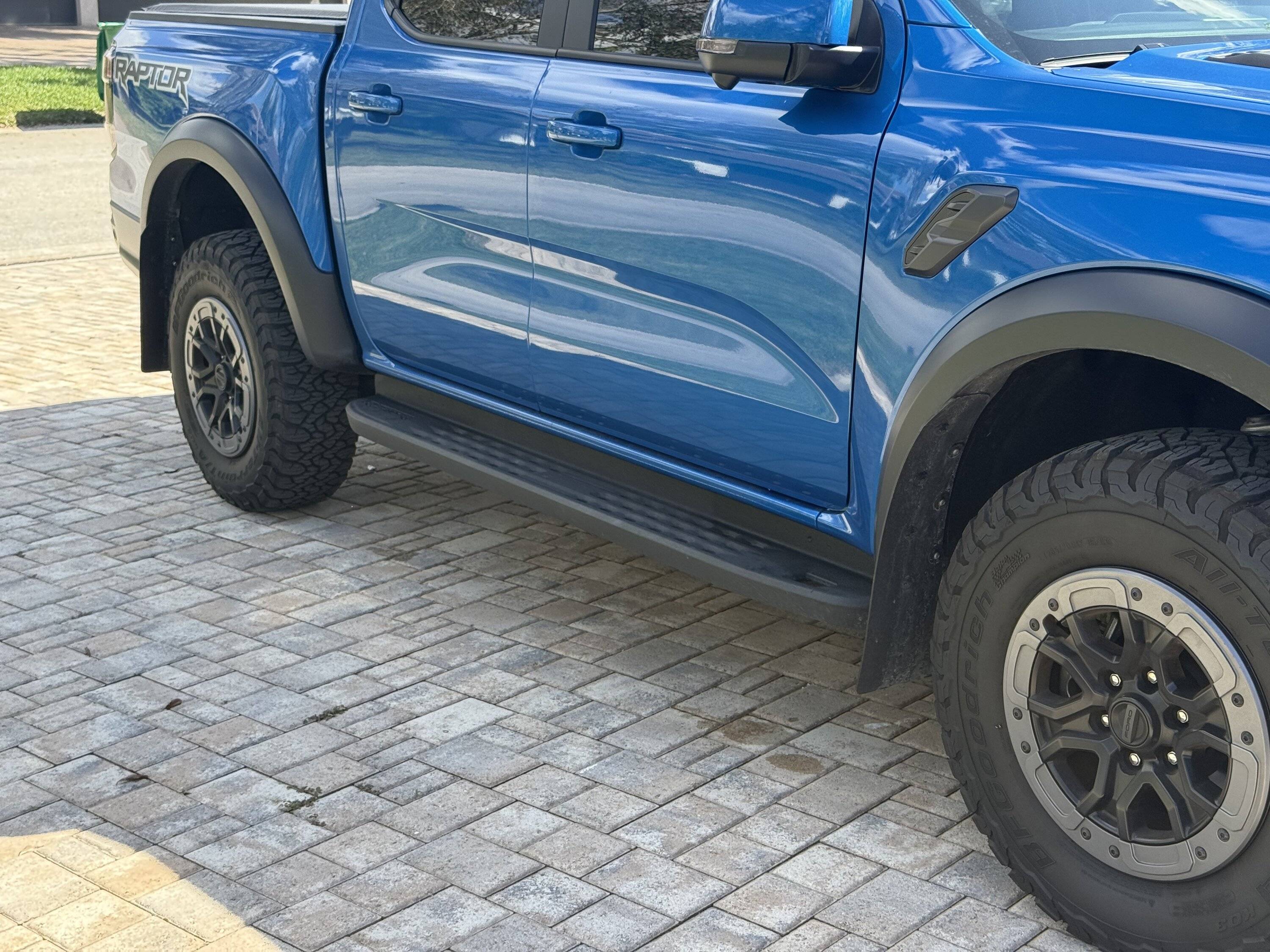 Ford Ranger Ranger Raptor OEM Running boards $450 IMG_4482