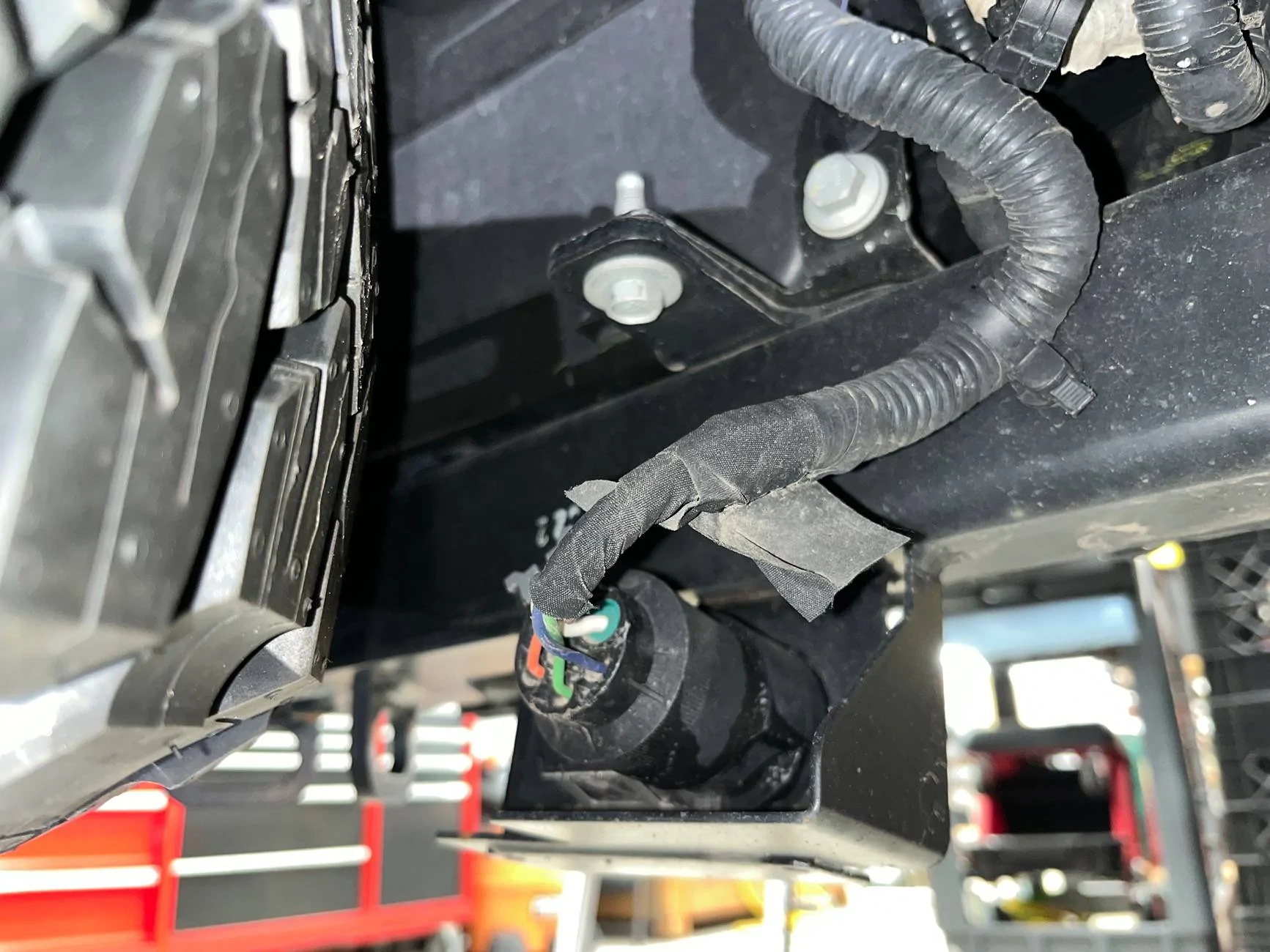 Ford Ranger Plan to install a Leer Harness 300200 for my third brake light, I have a 12 volt power question IMG_8836