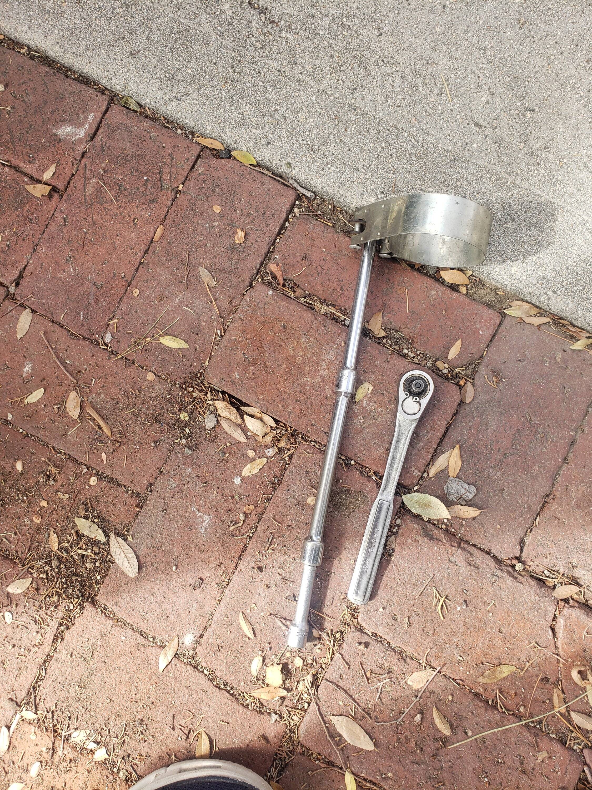 pic of filter wrench set up.jpg