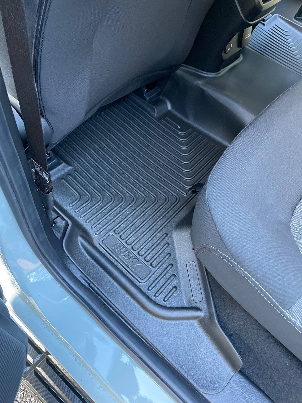 Ford Ranger BNIB Husky 2nd row x-act contour floor liner IMG_7582