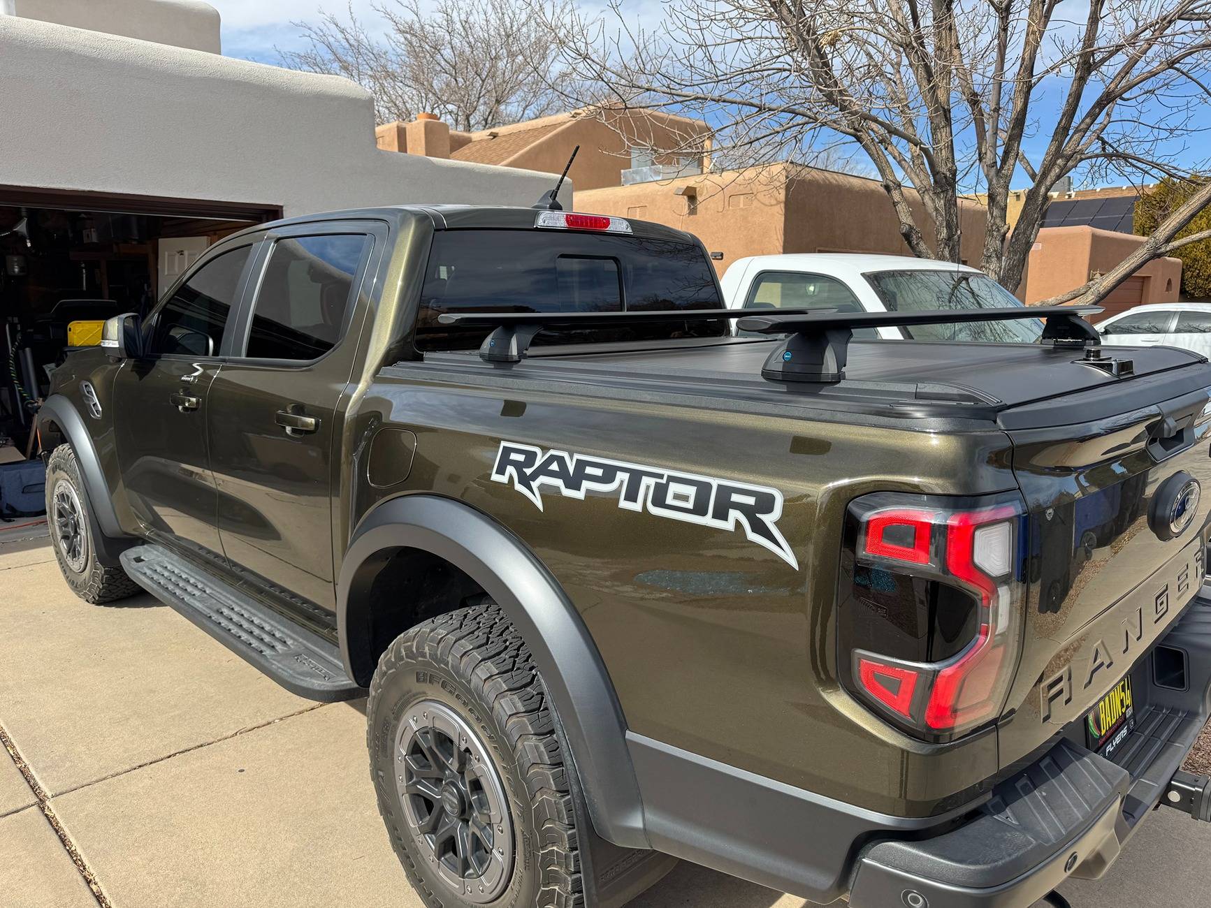 Ford Ranger Willmoso retractable tonneau cover IMG_1523