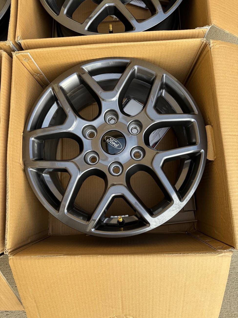 Ford Ranger 2024 OEM take off wheels for sale - Price Reduced IMG_0079