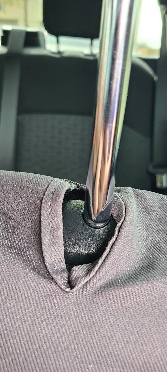 Ford Ranger Front seat headrest 17393857929016705539902845826196