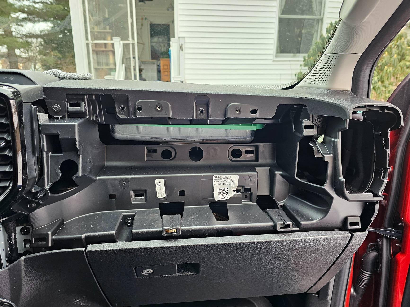 Ford Ranger Lariat Top Glove Box Install on XLT 1000015422