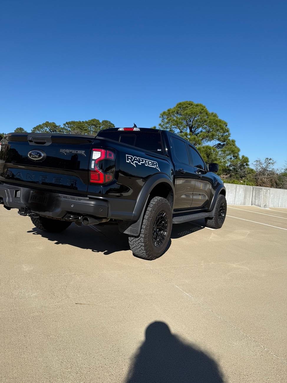 Ford Ranger Altiq Light Bar + F150LEDs Grille lights (White) + Blackout lower grille IMG_9756