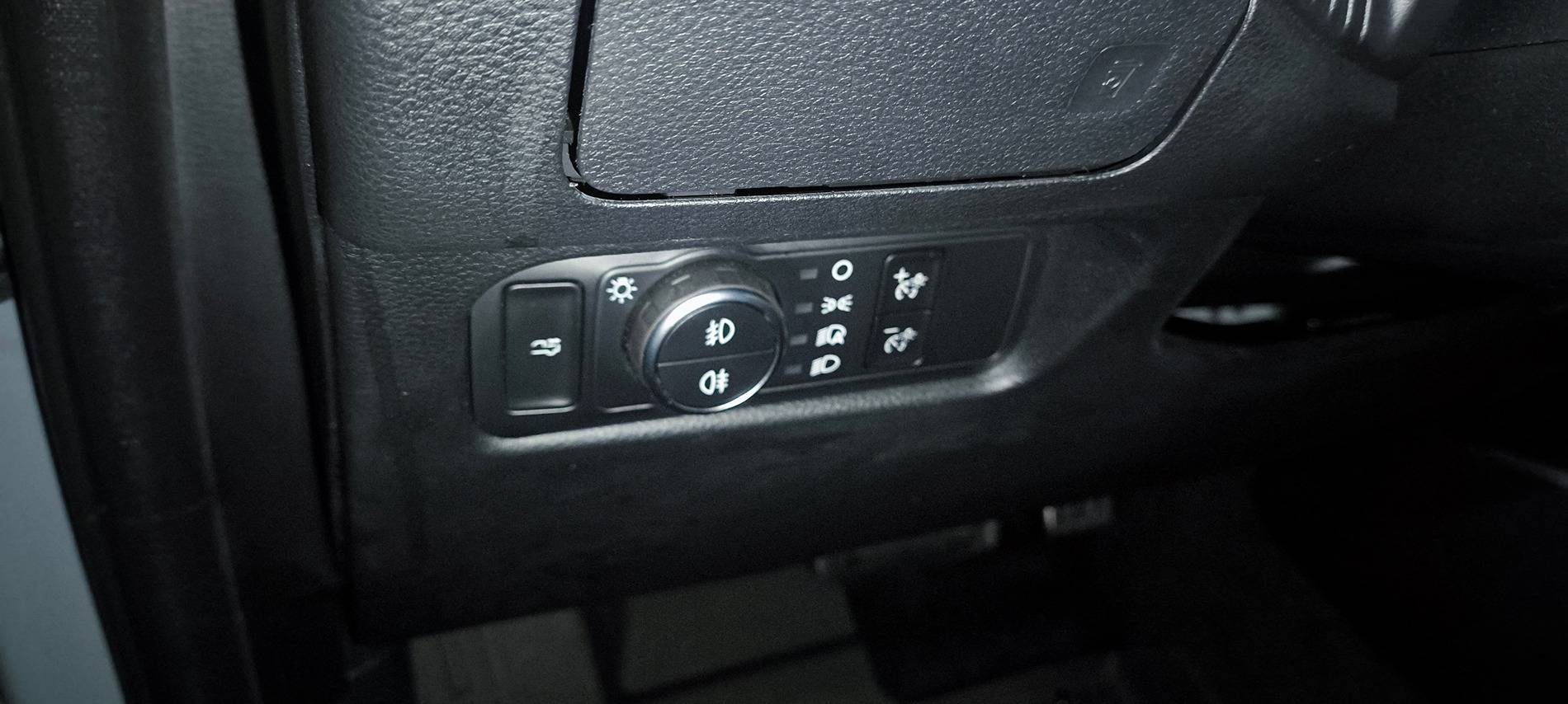 Ford Ranger Electronic roller shutter on Ranger Raptor Next Gen IMG_20250221_205212