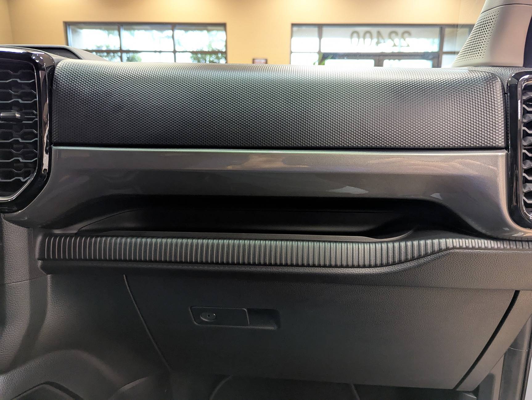 Ford Ranger Lariat Top Glove Box Install on XLT PXL_20250224_191733553