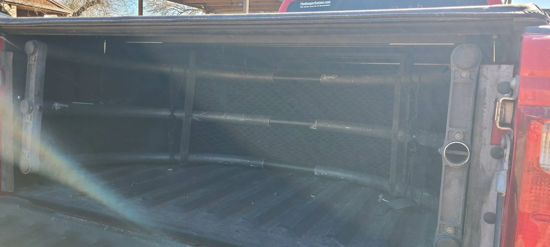 Ford Ranger Tote setup for the bed of the truck. 17408627396687897132700368995031
