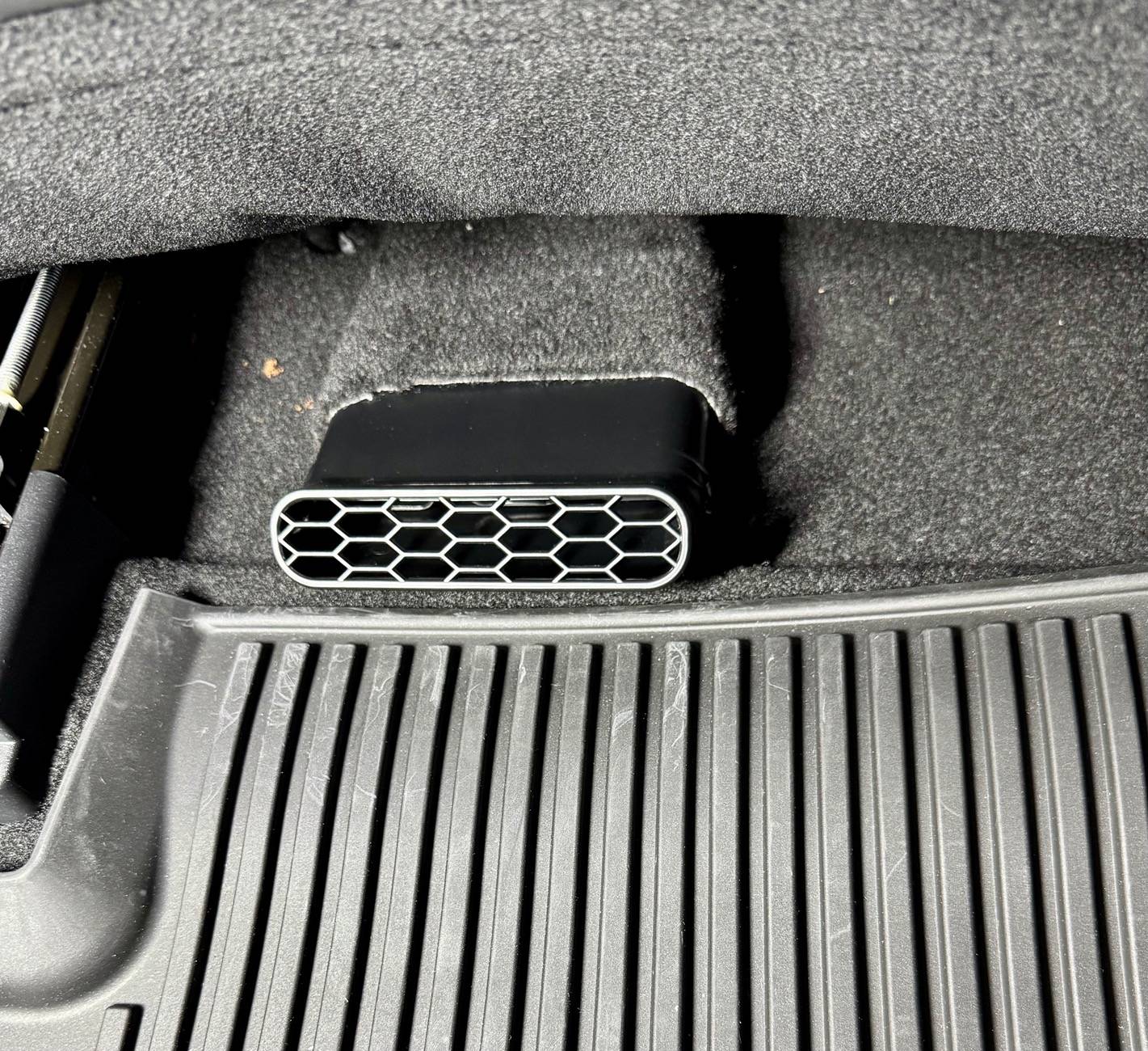 Ford Ranger Rear Seat Vents - Workarounds? IMG_1763