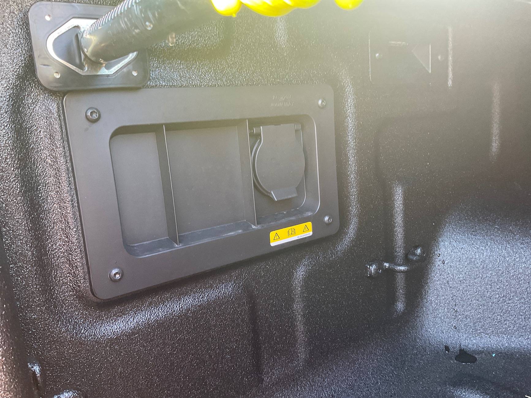 Ford Ranger 2025 RR Missing 12v Outlet in Bed image
