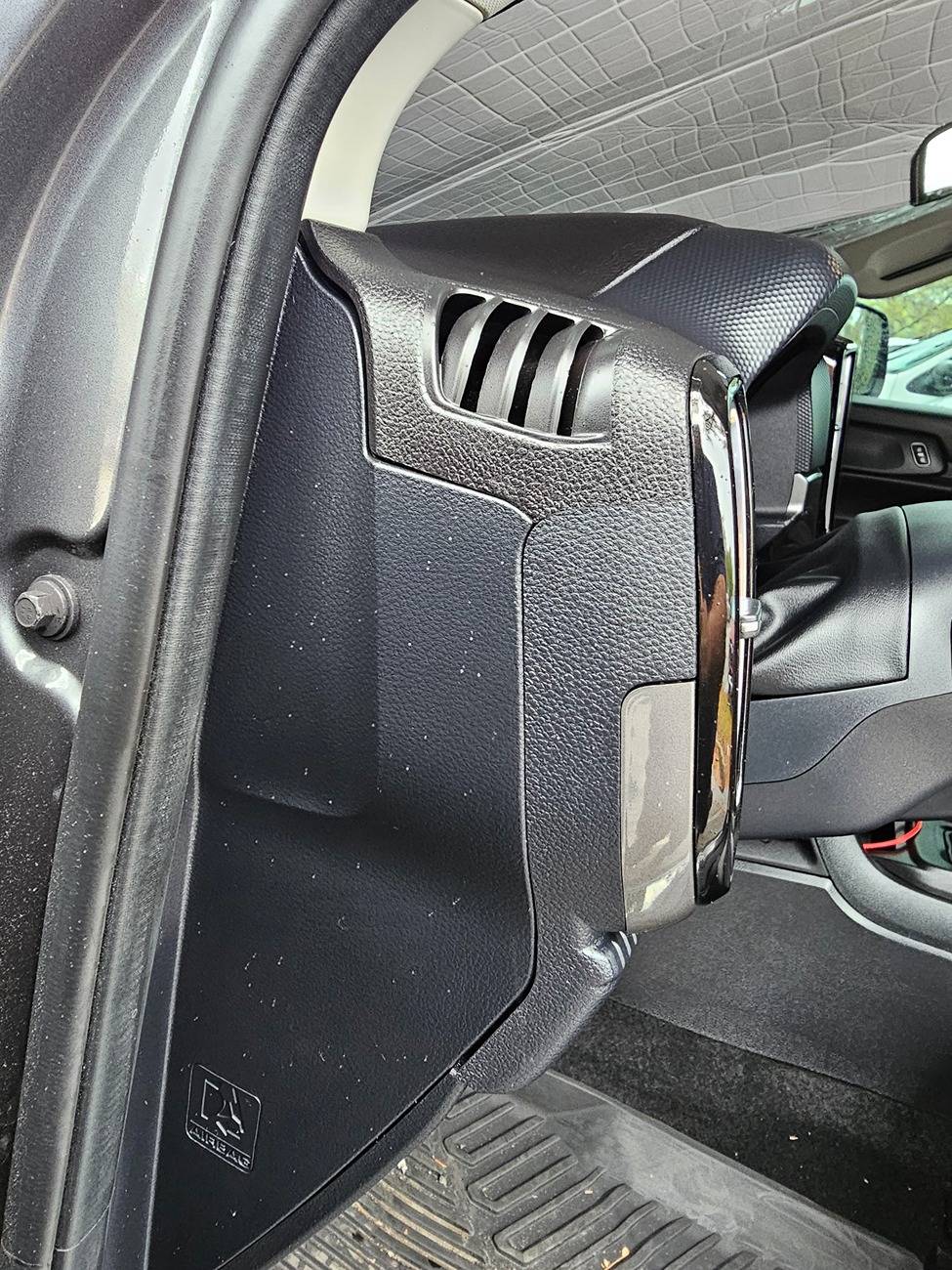 Ford Ranger Lariat Top Glove Box Install on XLT 1000016098