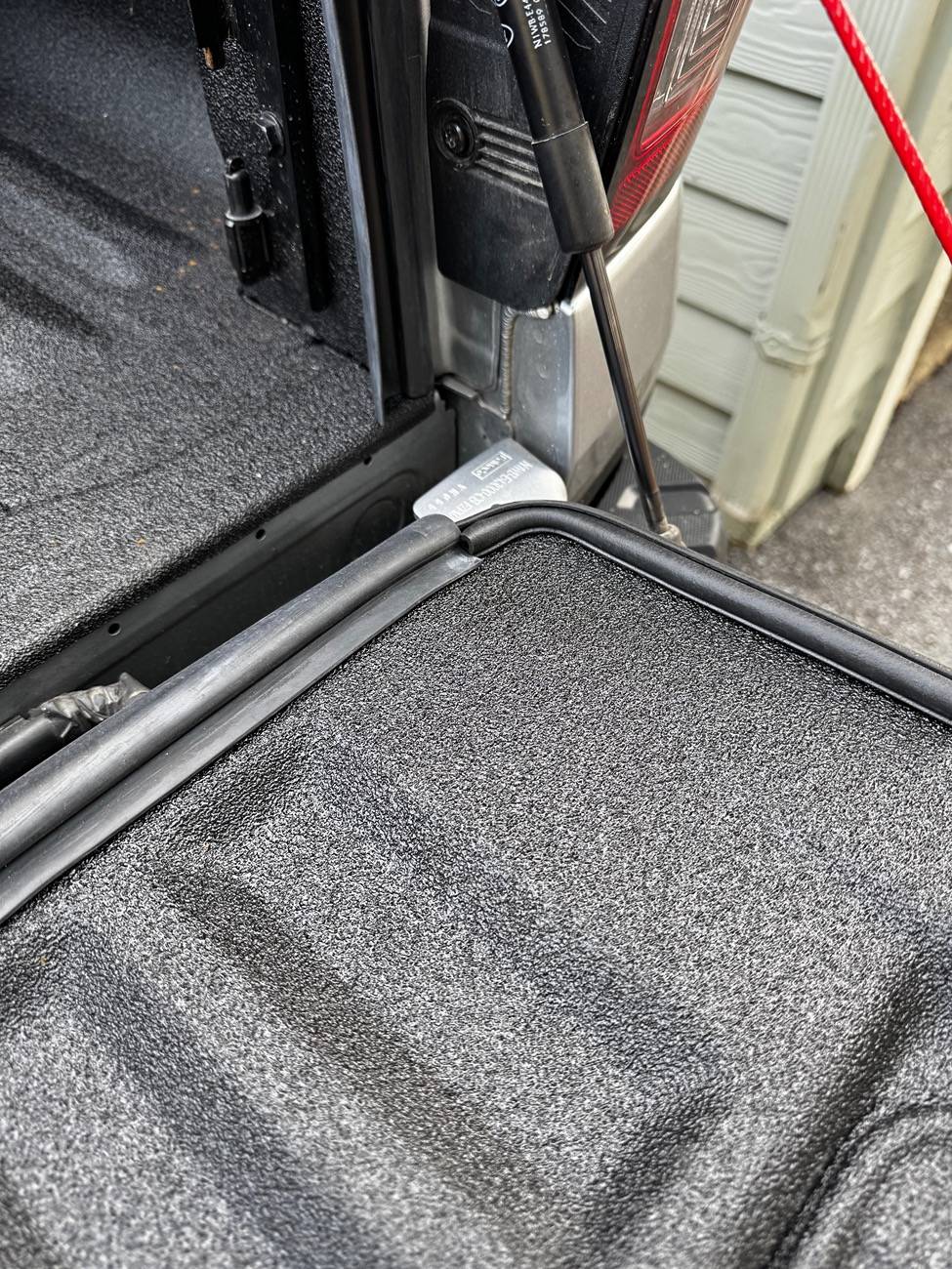 Ford Ranger 2024 XLT Tailgate.Seals IMG_6526
