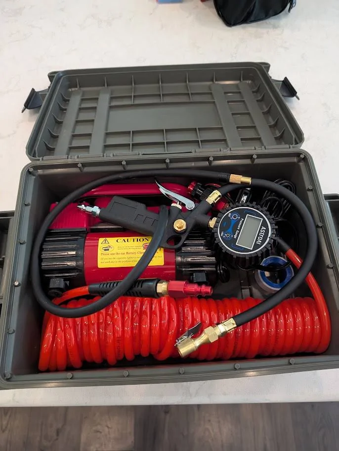 Ford Ranger Tote setup for the bed of the truck. Air tank I