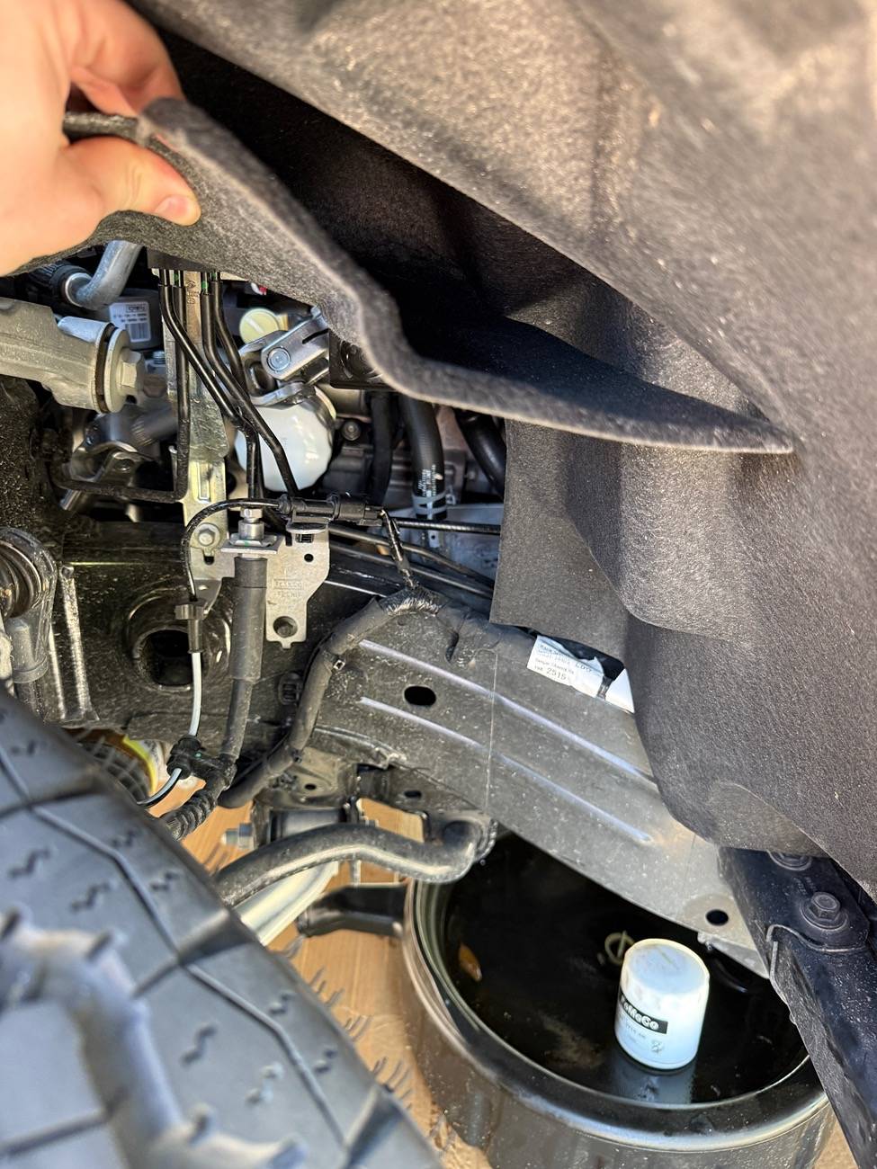 Ford Ranger 2024 2.3L Oil Filter Access Idea IMG_7690