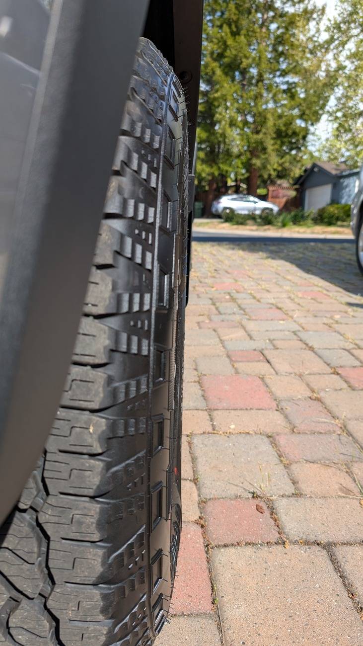 Ford Ranger Muslogy Mud Flaps kit installed on 24 XL PXL_20250410_173743028.MP
