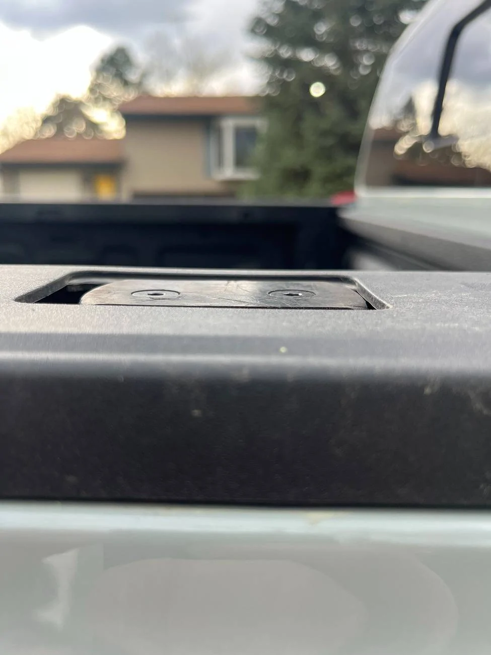 Ford Ranger 2024 Ranger Bed Cap "shims" IMG_5286