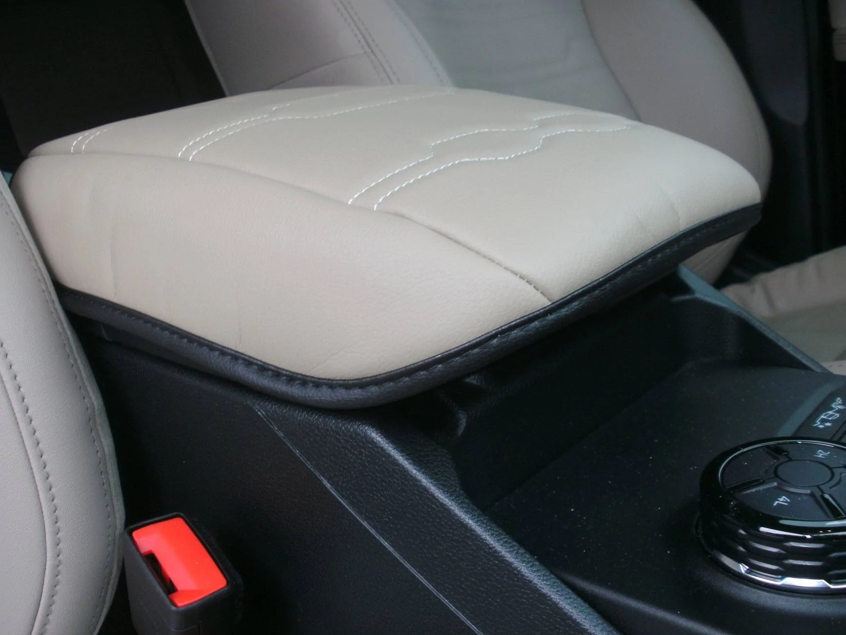 Ford Ranger 🎉 MUSLOGY GIVEAWAY TIME! 🎉(Win your Sandstone Armrest Cover) Pass side front