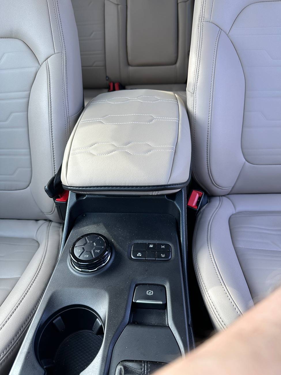 Ford Ranger 🎉 MUSLOGY GIVEAWAY TIME! 🎉(Win your Sandstone Armrest Cover) IMG_0597