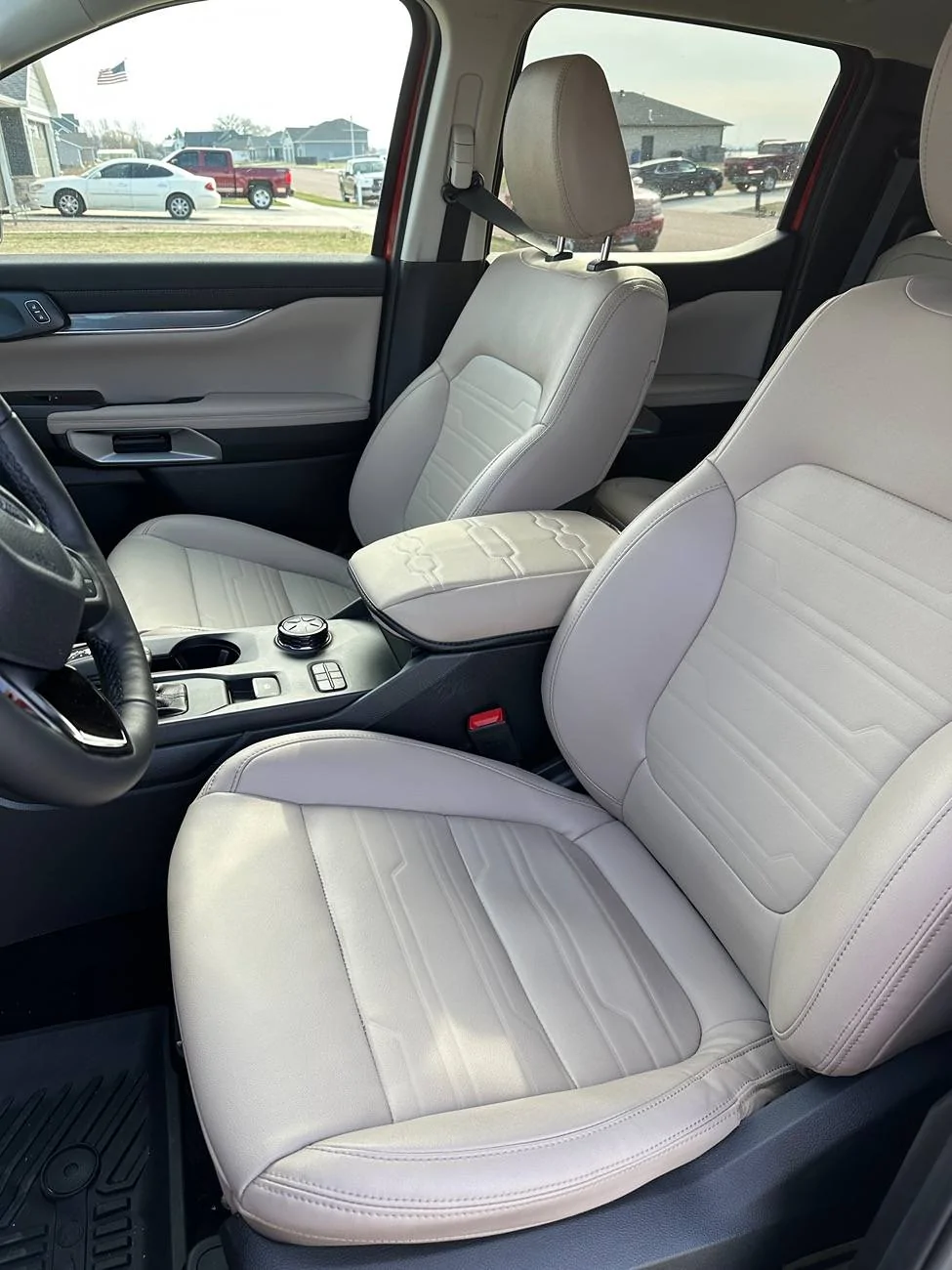 Ford Ranger 🎉 MUSLOGY GIVEAWAY TIME! 🎉(Win your Sandstone Armrest Cover) IMG_0596