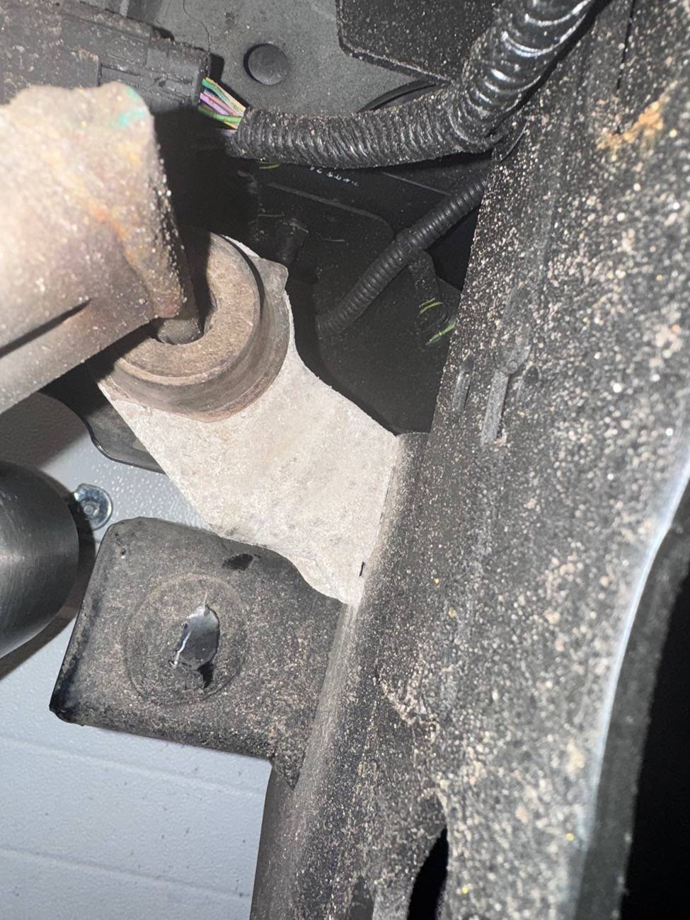 Ford Ranger Exhaust hangers IMG_2880