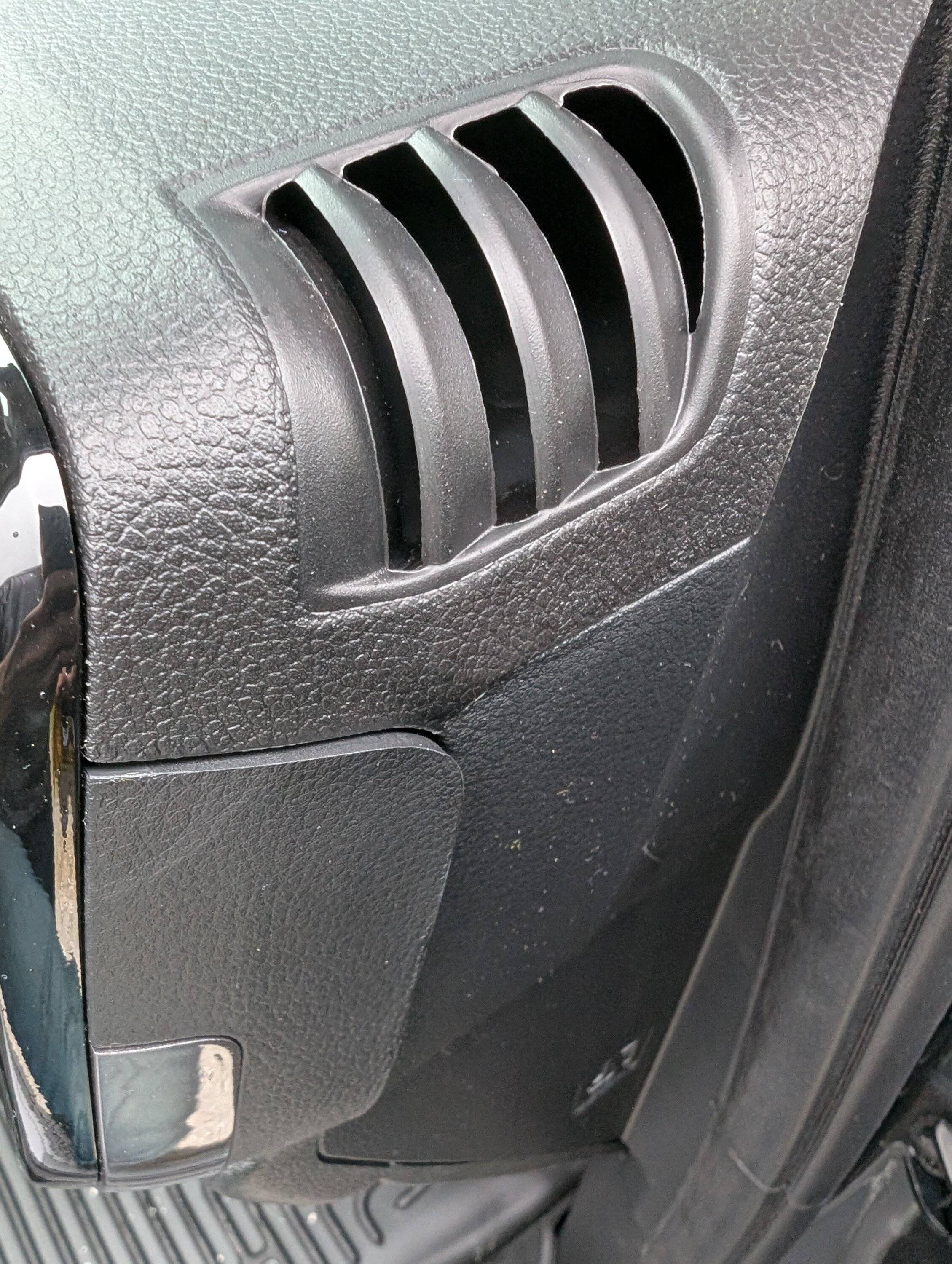 Ford Ranger Dashboard near vent trim not seated properly PXL_20250510_192500266