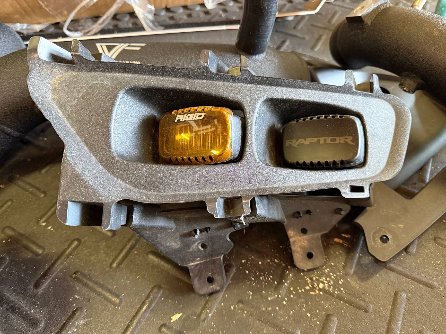 Ford Ranger Off-road fog lights - removal of housing? IMG_0563