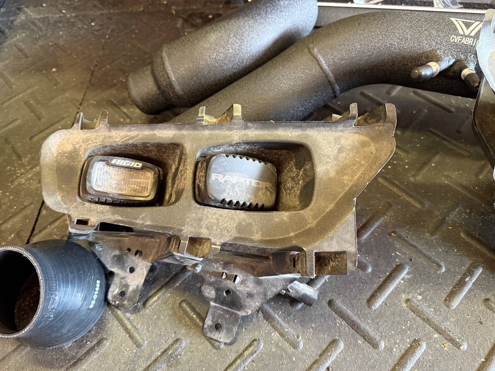 Ford Ranger Off-road fog lights - removal of housing? IMG_0564
