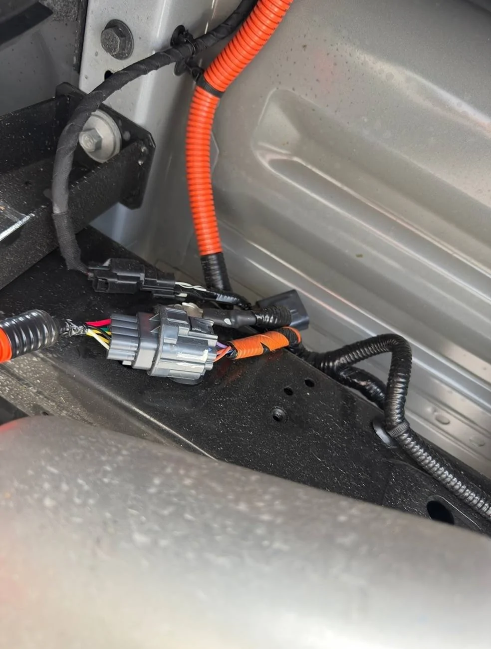Ford Ranger 2025 RR Missing 12v Outlet in Bed IMG_7442