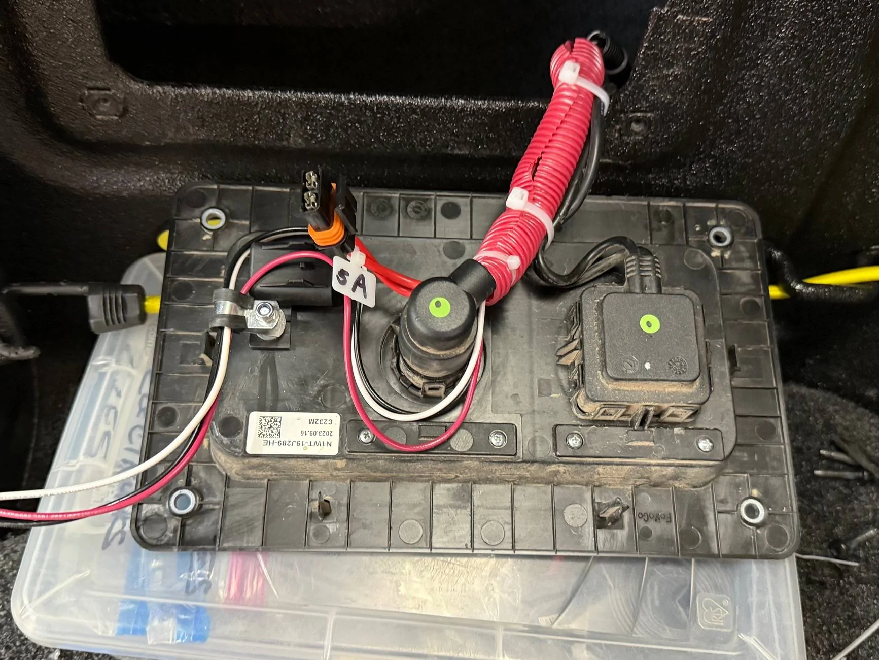 Ford Ranger Plan to install a Leer Harness 300200 for my third brake light, I have a 12 volt power question IMG_0578