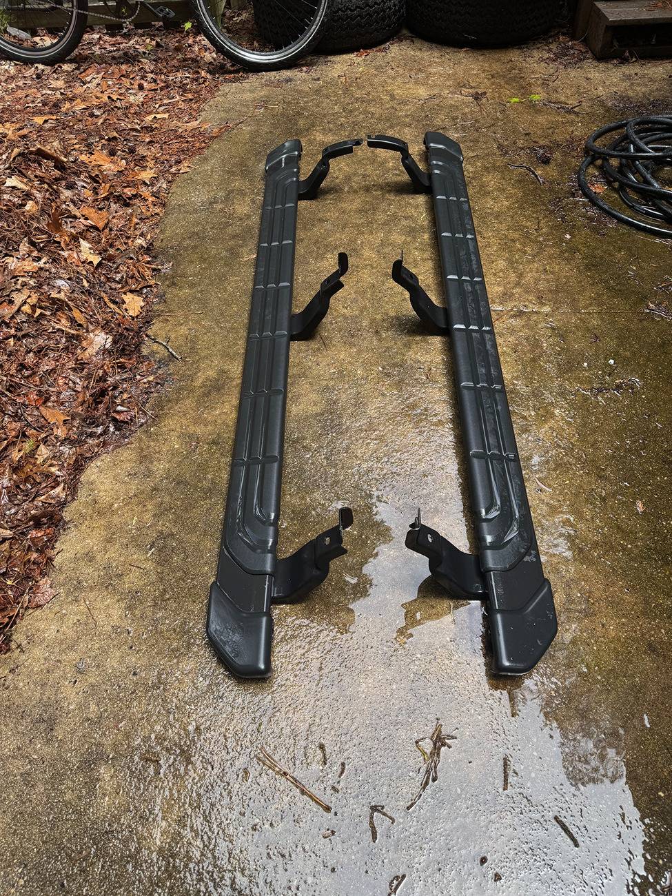 Ford Ranger 2024 Lariat OEM Running Boards $250 / OBO IMG_7611