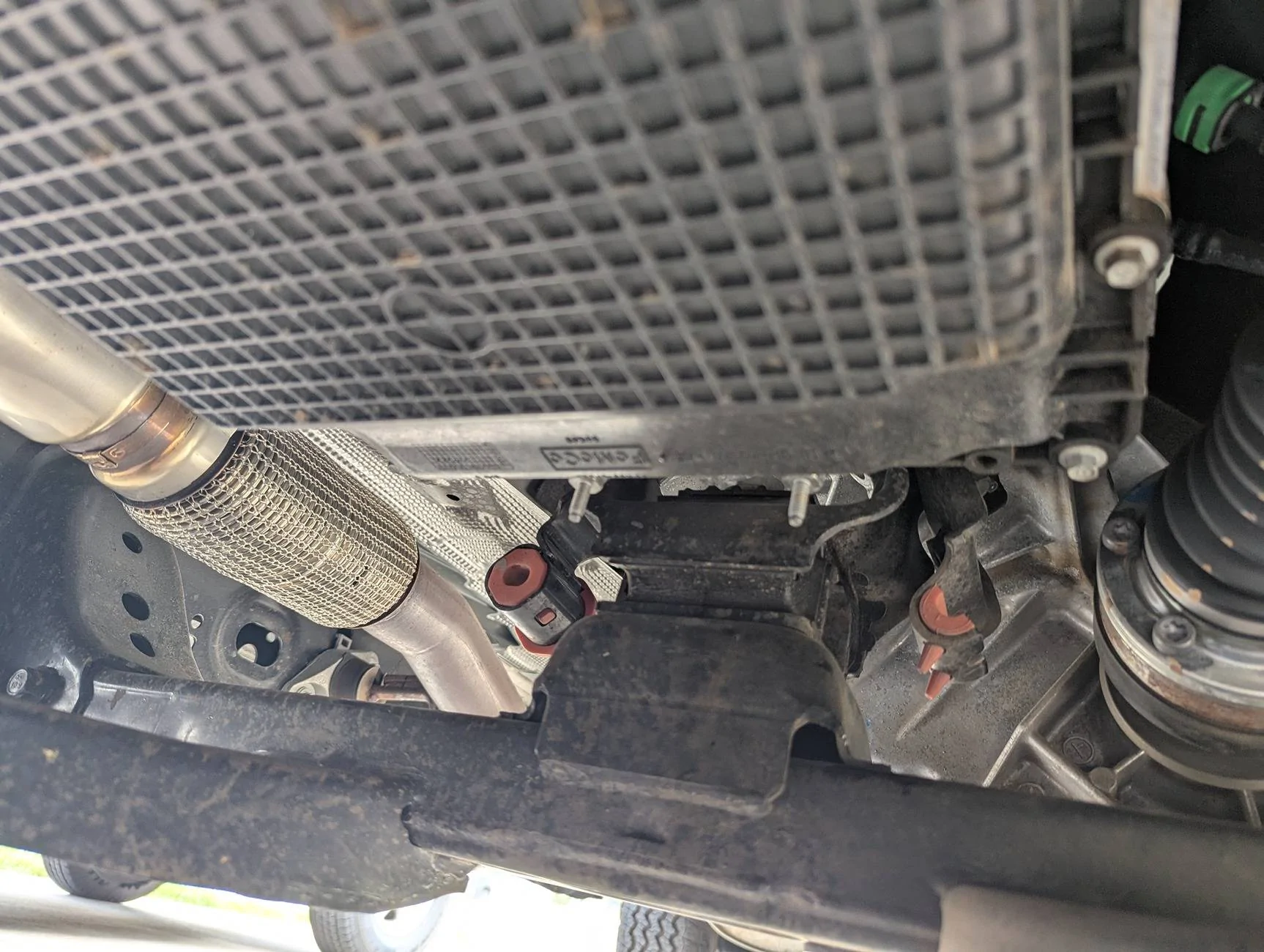 Ford Ranger 2024 XLT FX4 under carriage unused bushings 1000004253