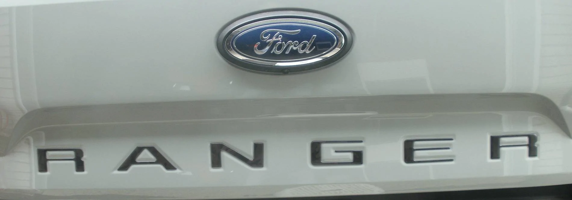 Ford Ranger Cactus Gray 2.7 XLT FX4 on order Tailgate letter non reflectiv