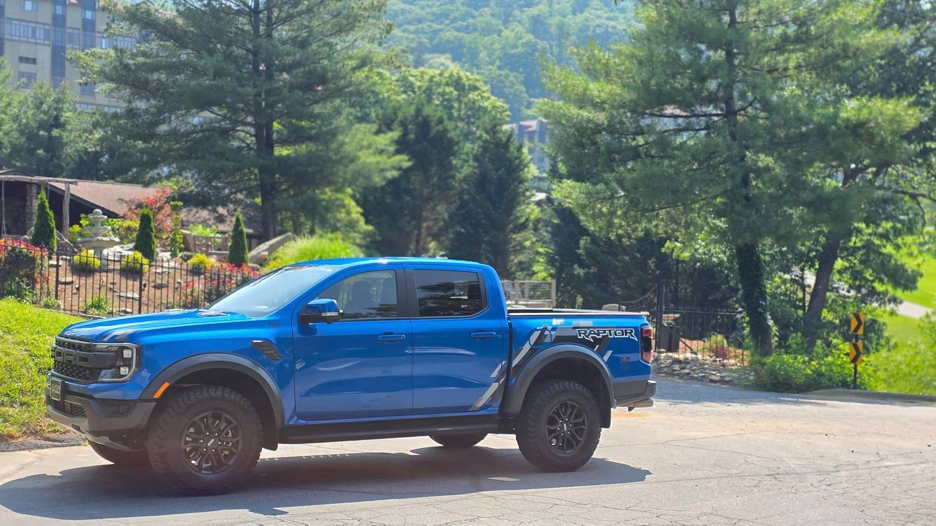 Ford Ranger Ranger Raptor:  Pics on Biltmore Estate Grounds and around Asheville NC 503801848_10161644964783597_3818880767844839893_n