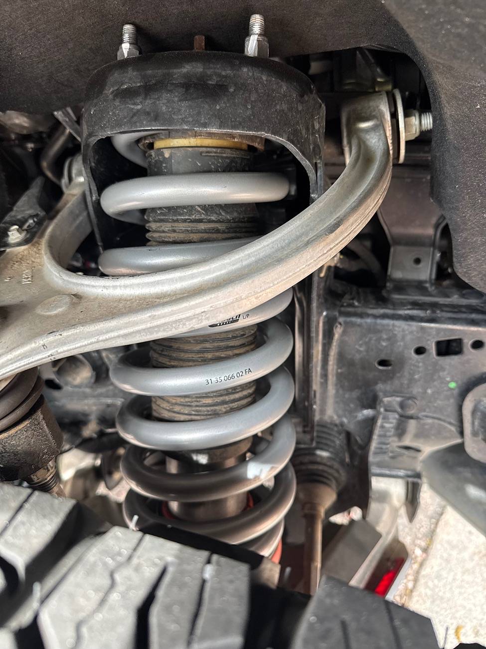 Ford Ranger Ranger Raptor with Eibach 2.3inch springs IMG_9290