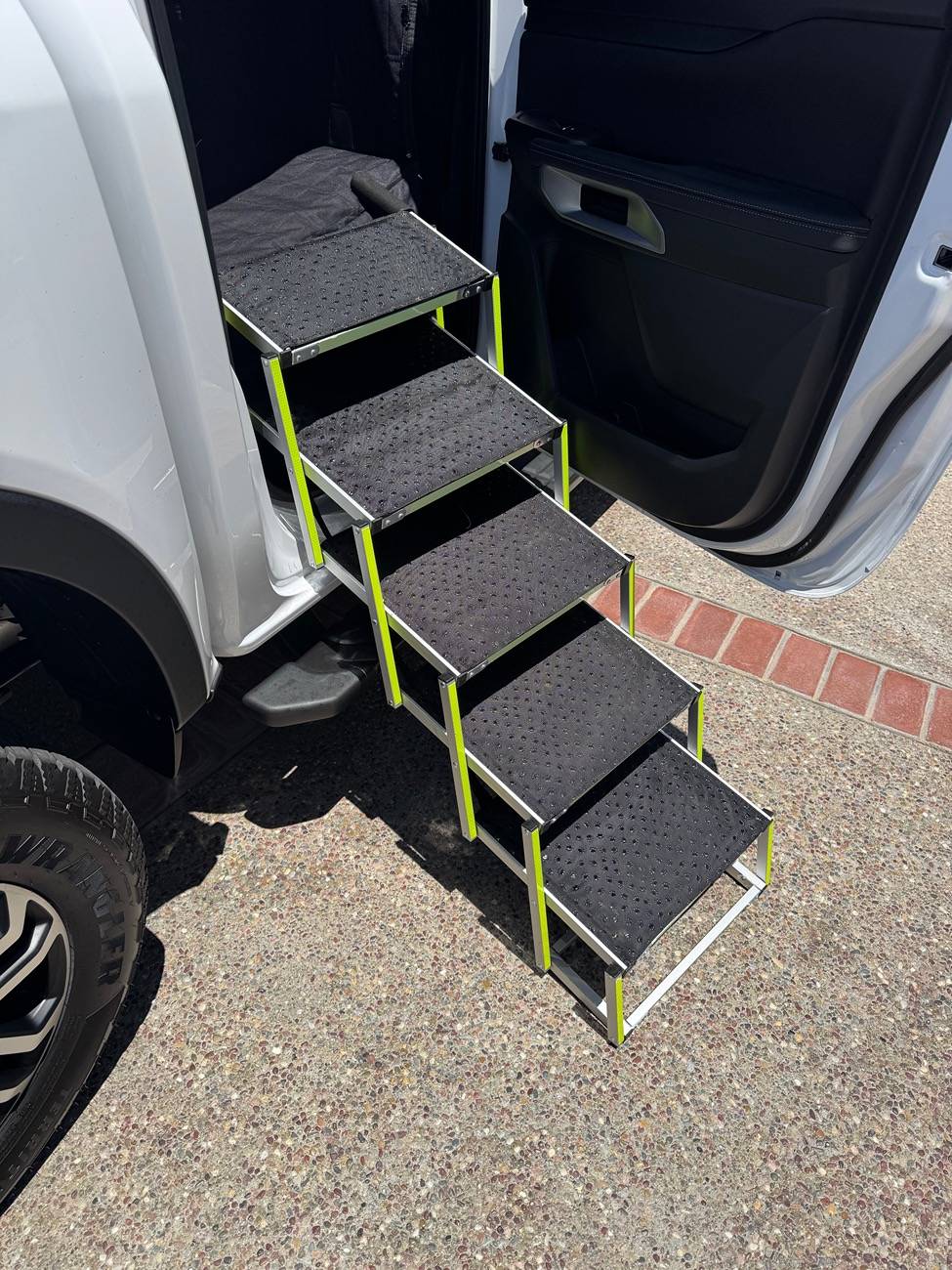 Ford Ranger 2024 Ranger rear seat removal IMG_4664