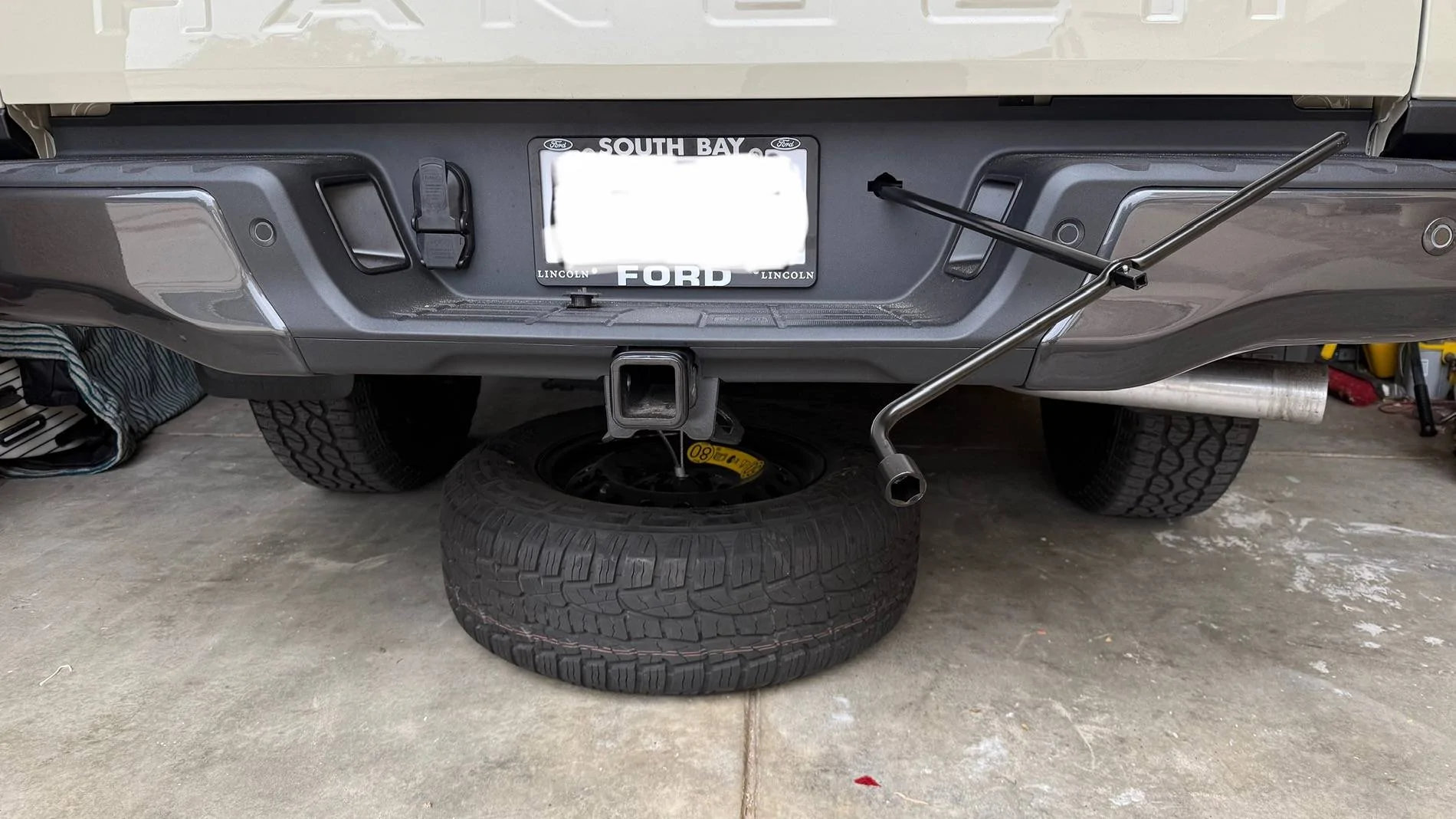 Ford Ranger Lowering the spare tire IMG_9959