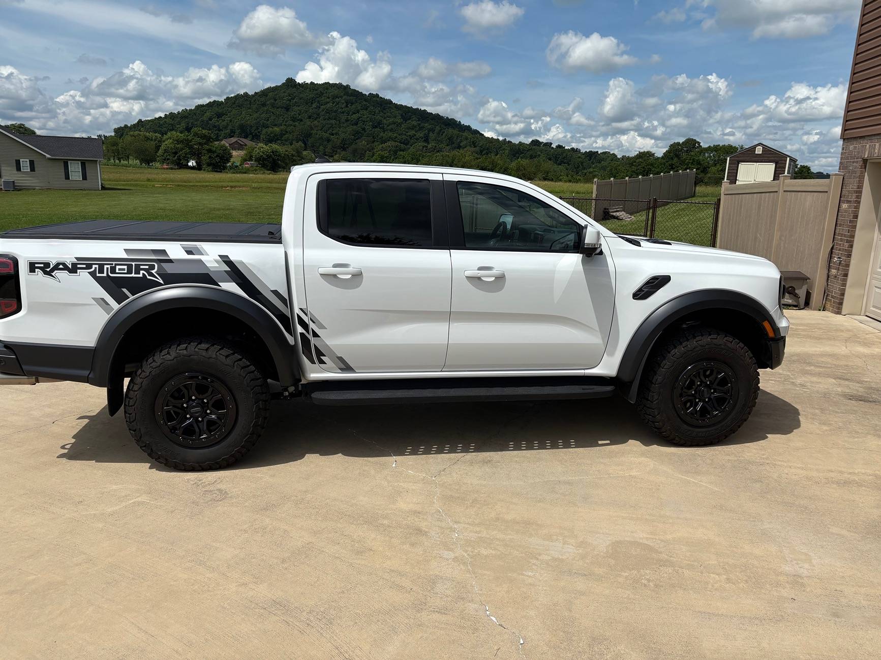 Ford Ranger Bronco trim rings on stock wheels IMG_3362