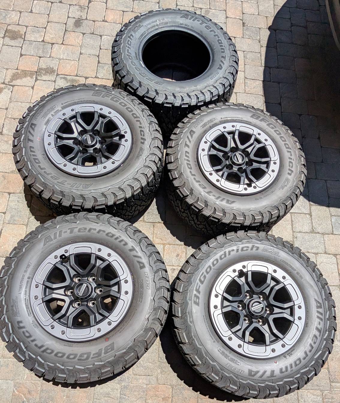 Ford Ranger SF Bay Area:  RR OEM Beadlock Capable Wheels, K03 Tires (plus Spare tire) and TPMS Sensors PXL_20250617_183934039