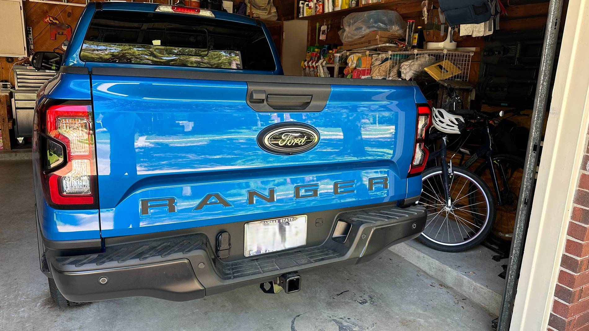 Ford Ranger Looking for Blue Rangers photos with tailgate Letters IMG_E3813.JPG