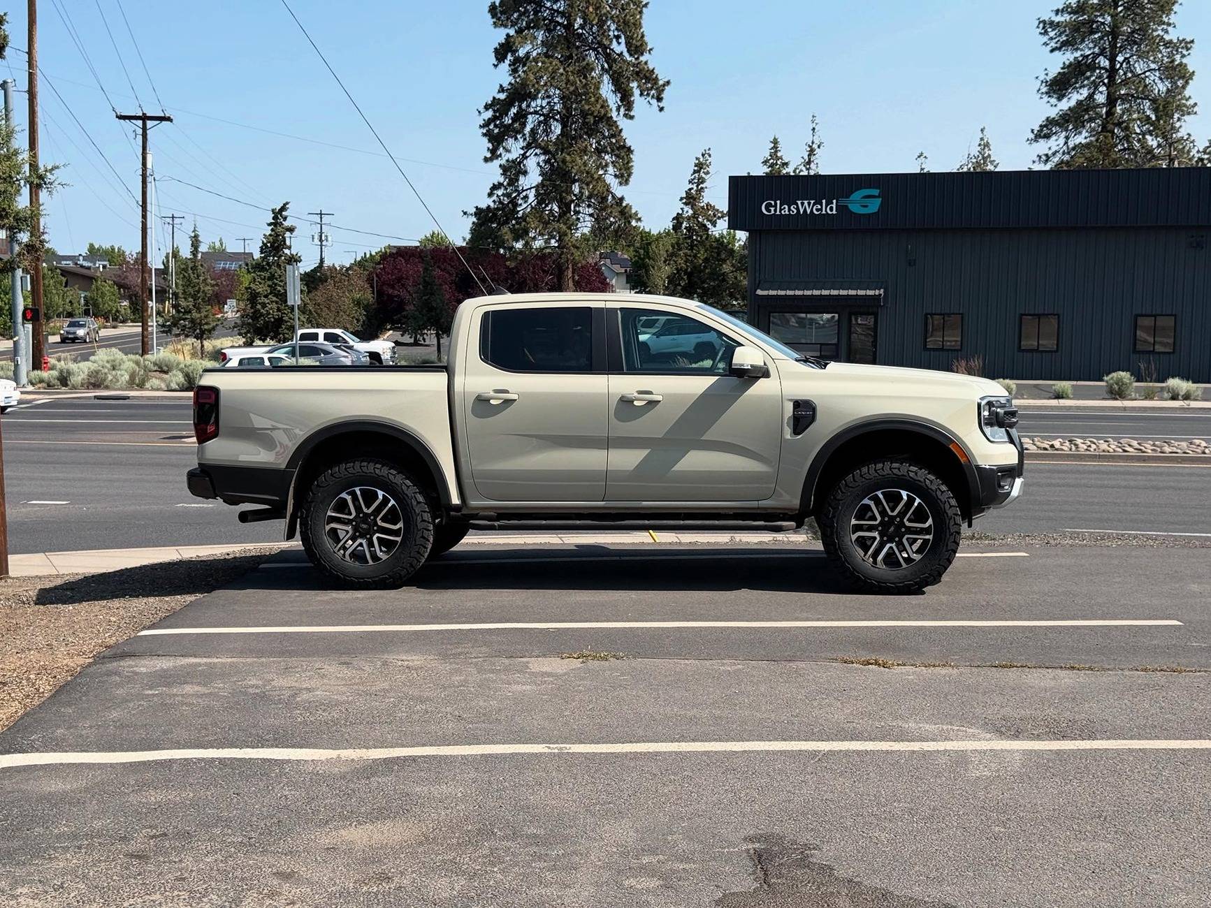 Ford Ranger 275/70R18 = 33.2"X11" Best option for the FX4? 510346837_1230017522162349_5026350644935666336_n