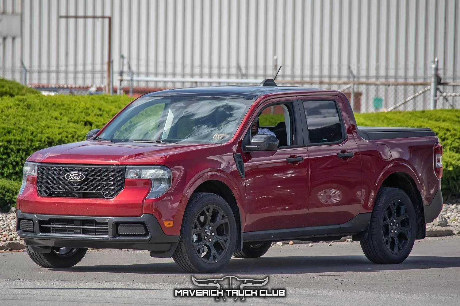 Ford Ranger My 2025 Ruby Red Lariat 2.7L -grille-2025-maverick-xlt-hot-pepper-red-3-jpg-jpg