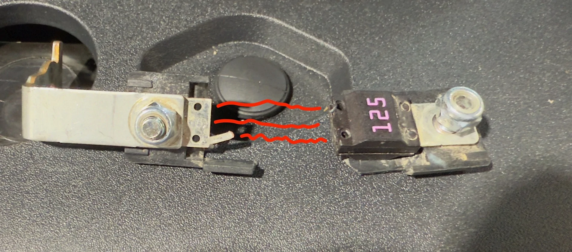 Ford Ranger 2024 Ranger Raptor Engine compartment accessory fuse box issue IMG_6131 2