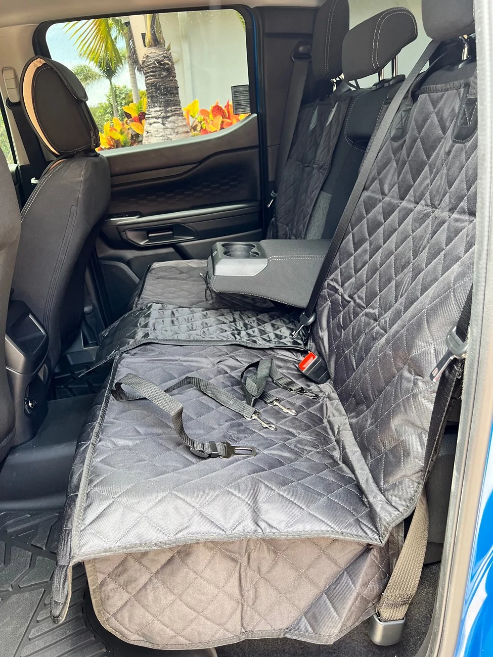 Ford Ranger Backseat protector for dogs IMG_6674